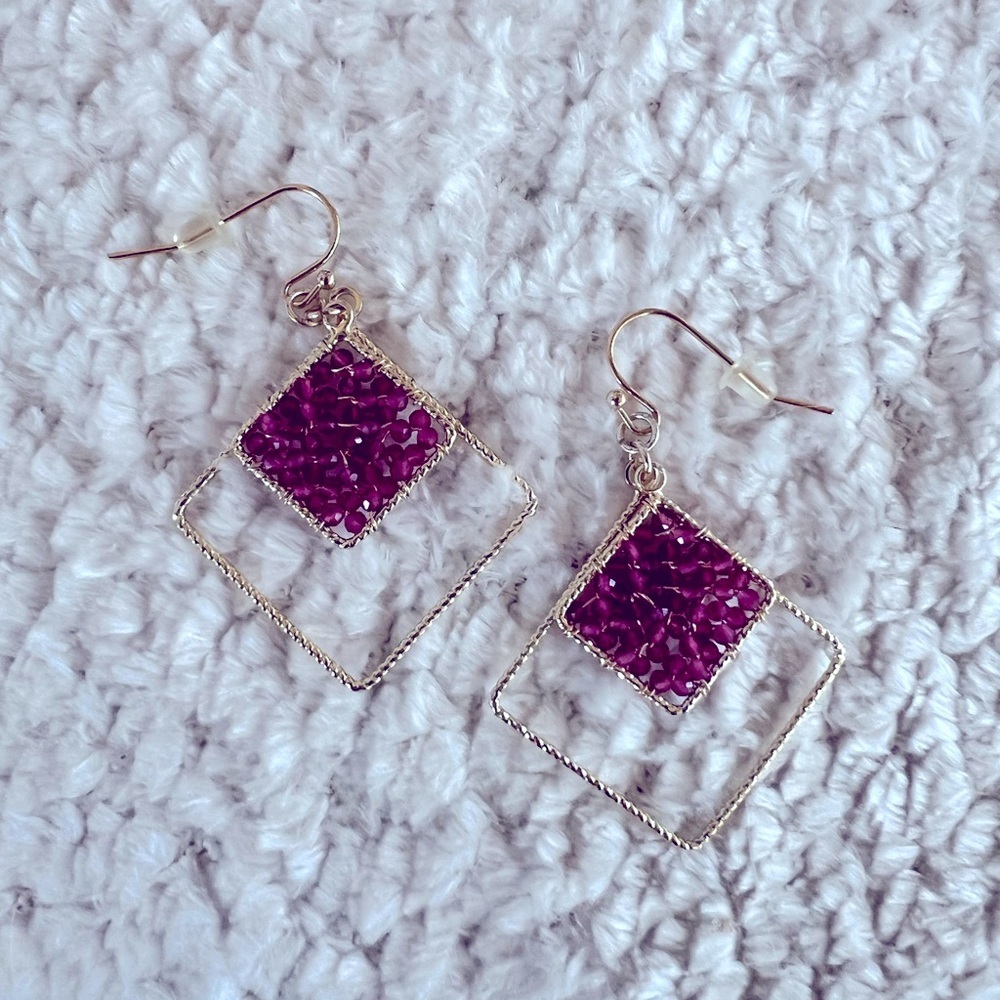 Gold Dangle Earrings with Ruby Red Bead Accents – Boho Chic Statement Jewelry - Picture 2 of 2